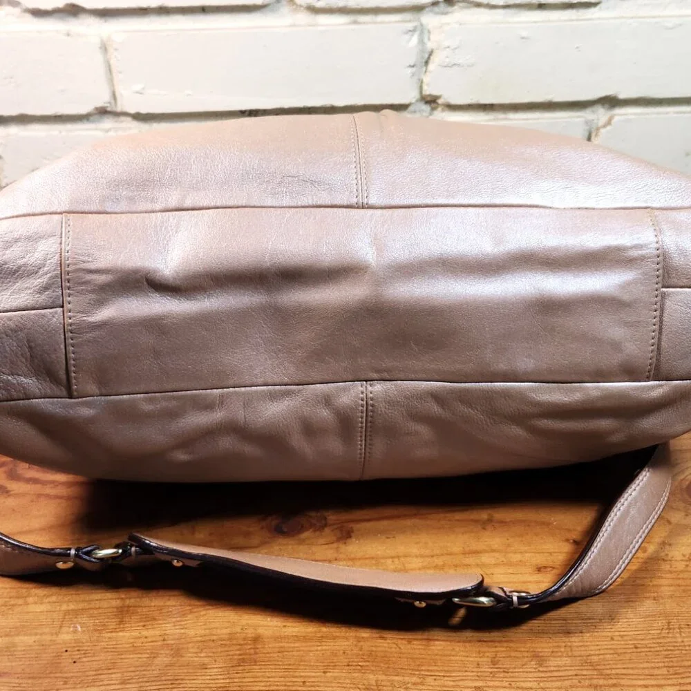 Euc Coach Ashley Gold Leather Rare Shoulder Bag Purse